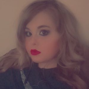 Meet your Posher, Alexis